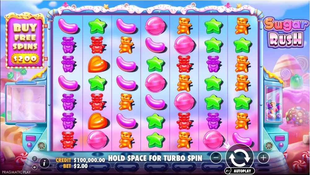 Sugar Rush (Pragmatic Play) online nyerőgép játék képernyője: 7×7-es cukorkás rácson színes gumimacik (narancs, piros, lila), zöld csillag alakú és rózsaszín gömb édességek, narancs szív és nyalóka-szerű szimbólumok; világoskék, fehér mázzal és színes sprinkles-szel díszített géptest; bal oldalon rózsaszín–sárga „BUY FREE SPINS” tábla 200 dolláros árral; jobb felső sarokban Sugar Rush logó, mellette függőleges üvegcső színes gumigolyókkal; háttérben mesés cukorország rózsaszín dombokkal, óriás nyalókákkal és párna felhőkkel kék ég alatt; alul CREDIT és BET kijelzők, „HOLD SPACE FOR TURBO SPIN” felirat, nagy kör alakú pörgető gomb, ± tétgombok és AUTOPLAY, bal alsó sarokban Pragmatic Play logó, illusztráció a Kaszinók24 Sugar Rush szakértői értékeléséhez.